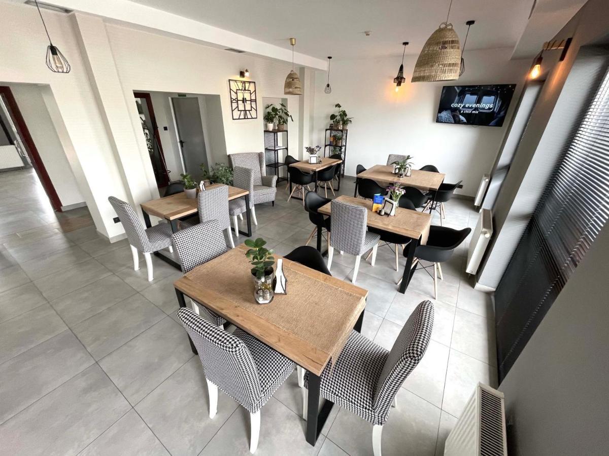 Bell'S Hotel Konstantynow Lodzki Ngoại thất bức ảnh